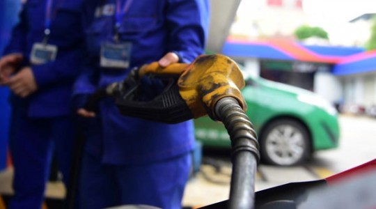 Xăng E5 là gì? So sánh xăng E5 ron 92 và ron 95